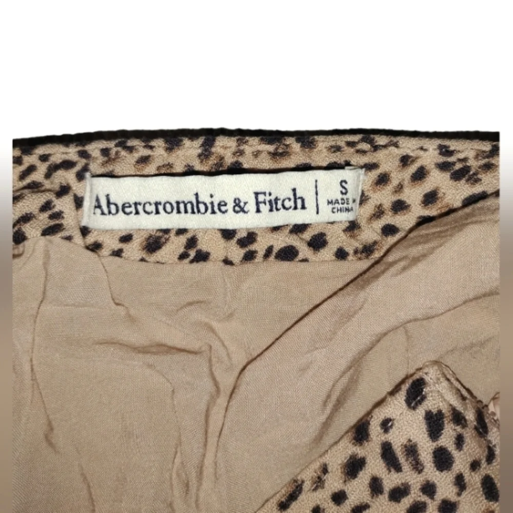 Abercrombie & Fitch Cheetah print skirt Size: Small - Picture 4 of 6